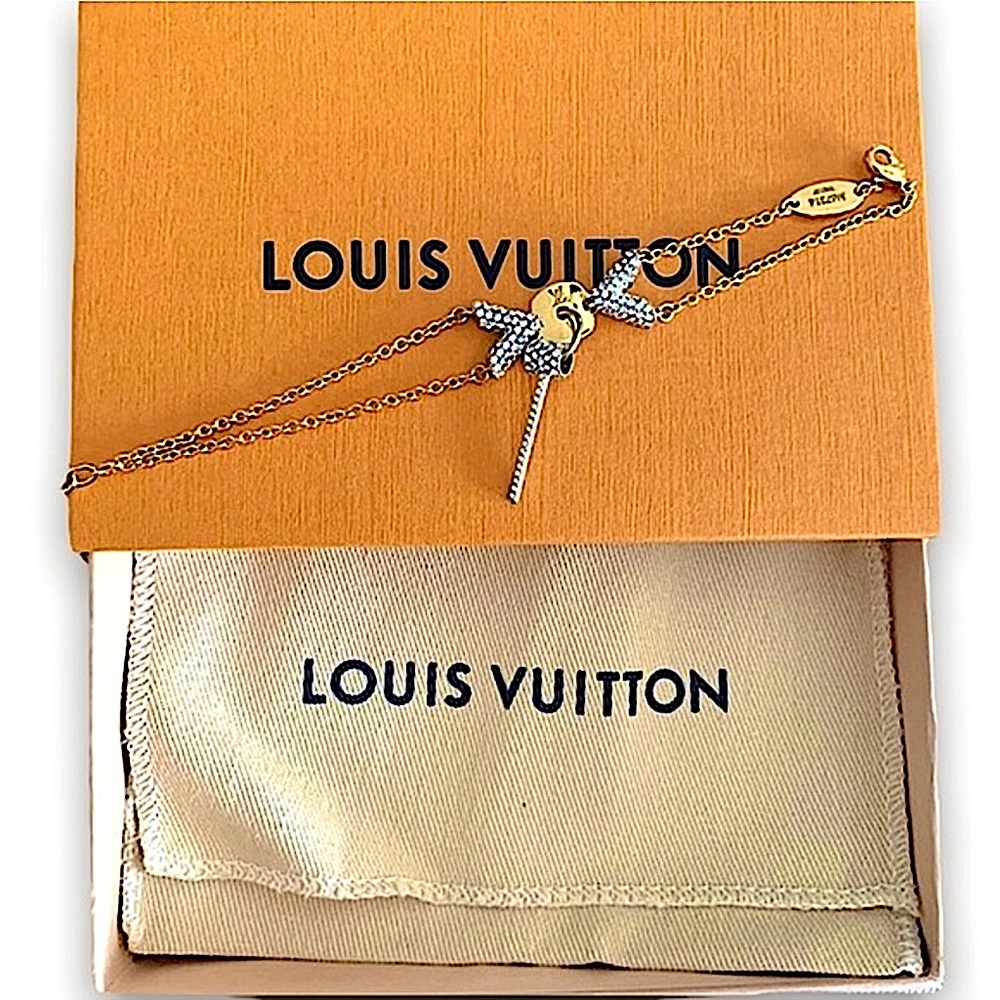 NIB Louis Vuitton Essential V Bracelet M67314